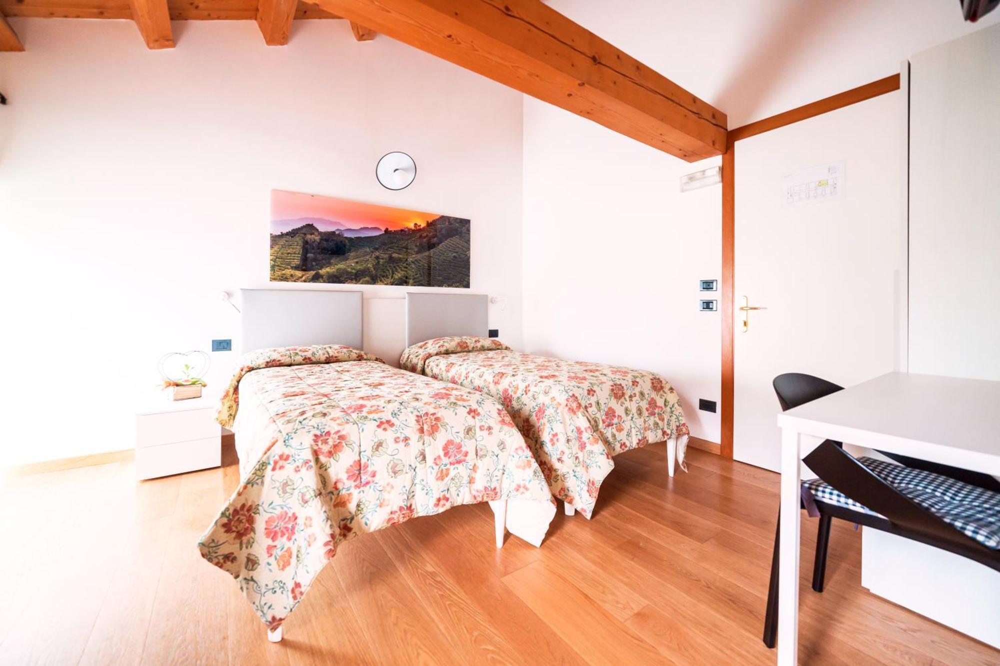 Col Delle Rane Bed & Breakfast Caerano Di San Marco Bagian luar foto