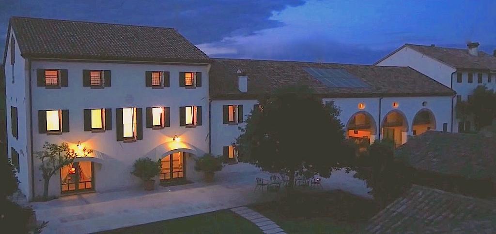 Col Delle Rane Bed & Breakfast Caerano Di San Marco Bagian luar foto